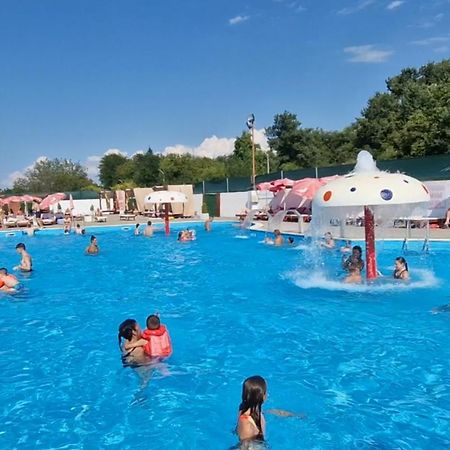 Royalwings Apartman Jagodina Luaran gambar